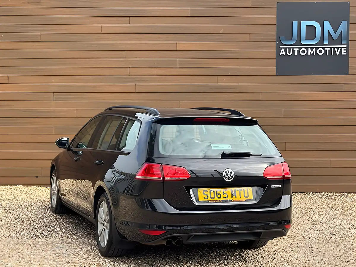 Used 2016 Volkswagen Golf Se Bluemotion Technology Black - Interior and Exterior details 6