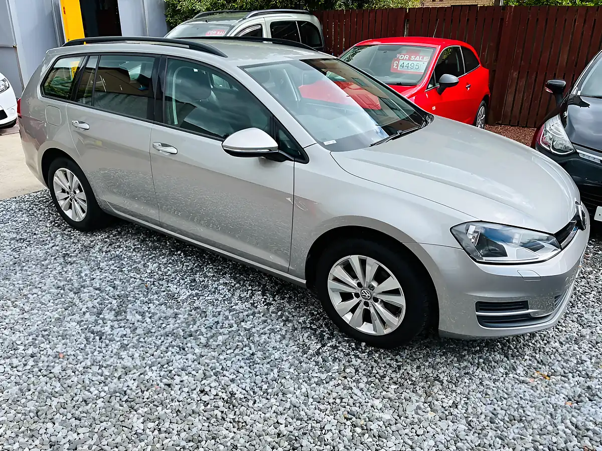 Used 2016 Volkswagen Golf Se Silver - Front View