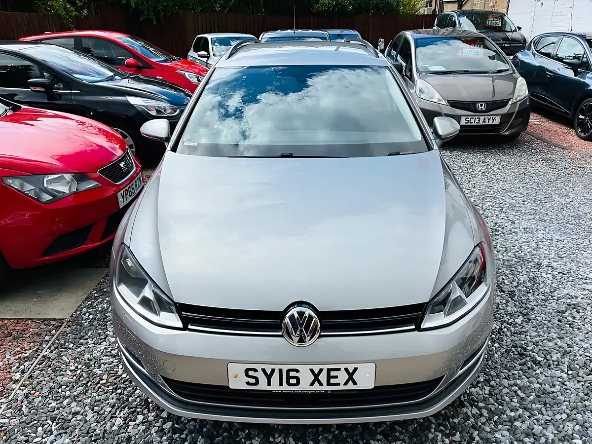 Used 2016 Volkswagen Golf Se Silver - Interior and Exterior details 3