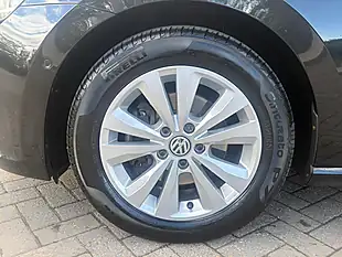 Used 2016 Volkswagen Golf Sv Se Black - Interior and Exterior details 13