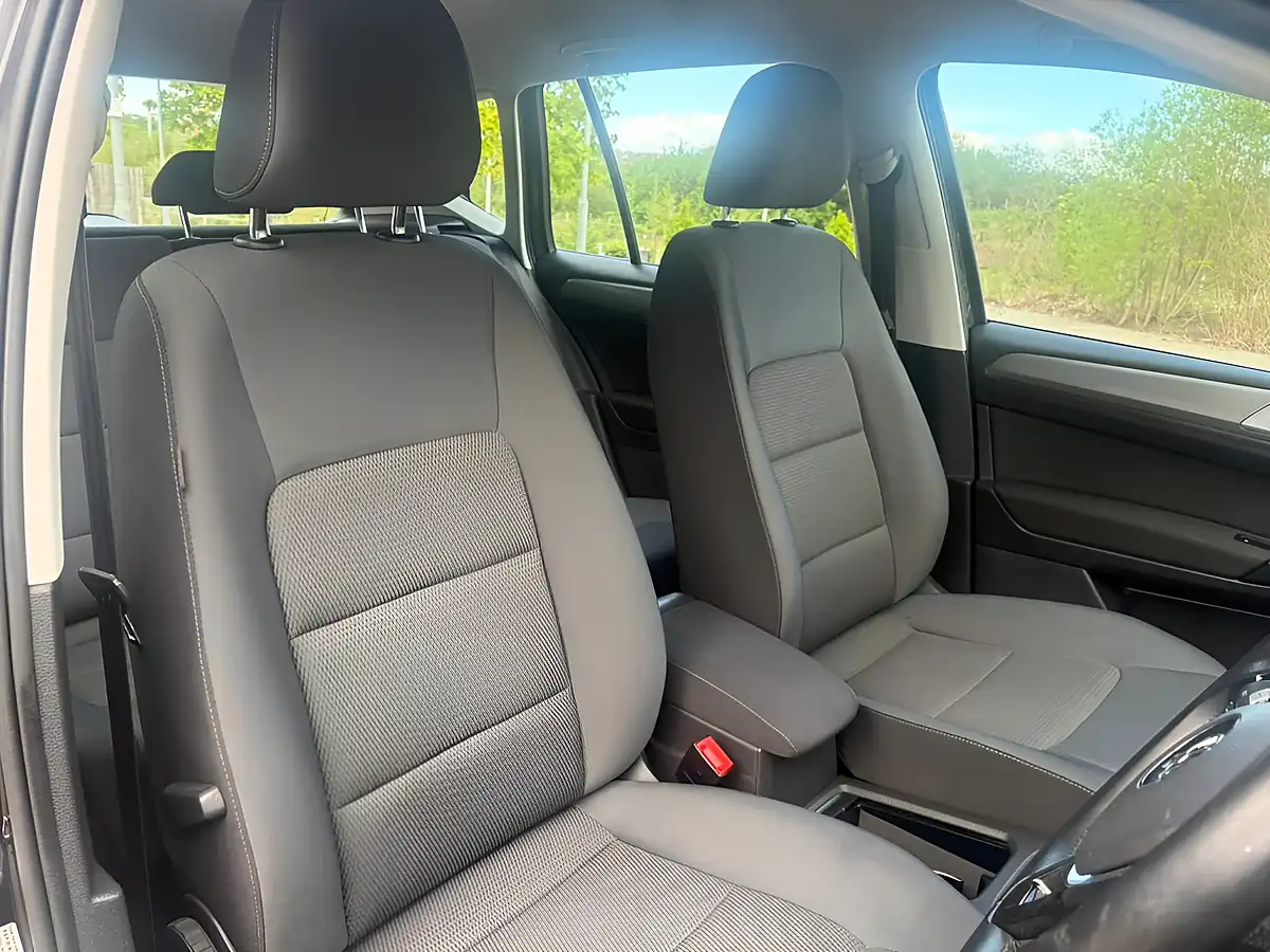 Used 2016 Volkswagen Golf Sv Se Black - Interior and Exterior details 14