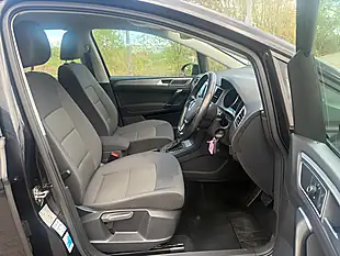 Used 2016 Volkswagen Golf Sv Se Black - Interior and Exterior details 15