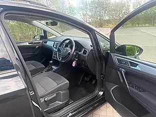 Used 2016 Volkswagen Golf Sv Se Black - Interior and Exterior details 16