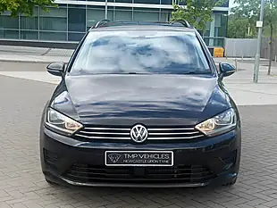Used 2016 Volkswagen Golf Sv Se Black - Interior and Exterior details 4