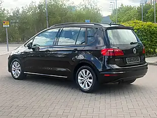 Used 2016 Volkswagen Golf Sv Se Black - Interior and Exterior details 9