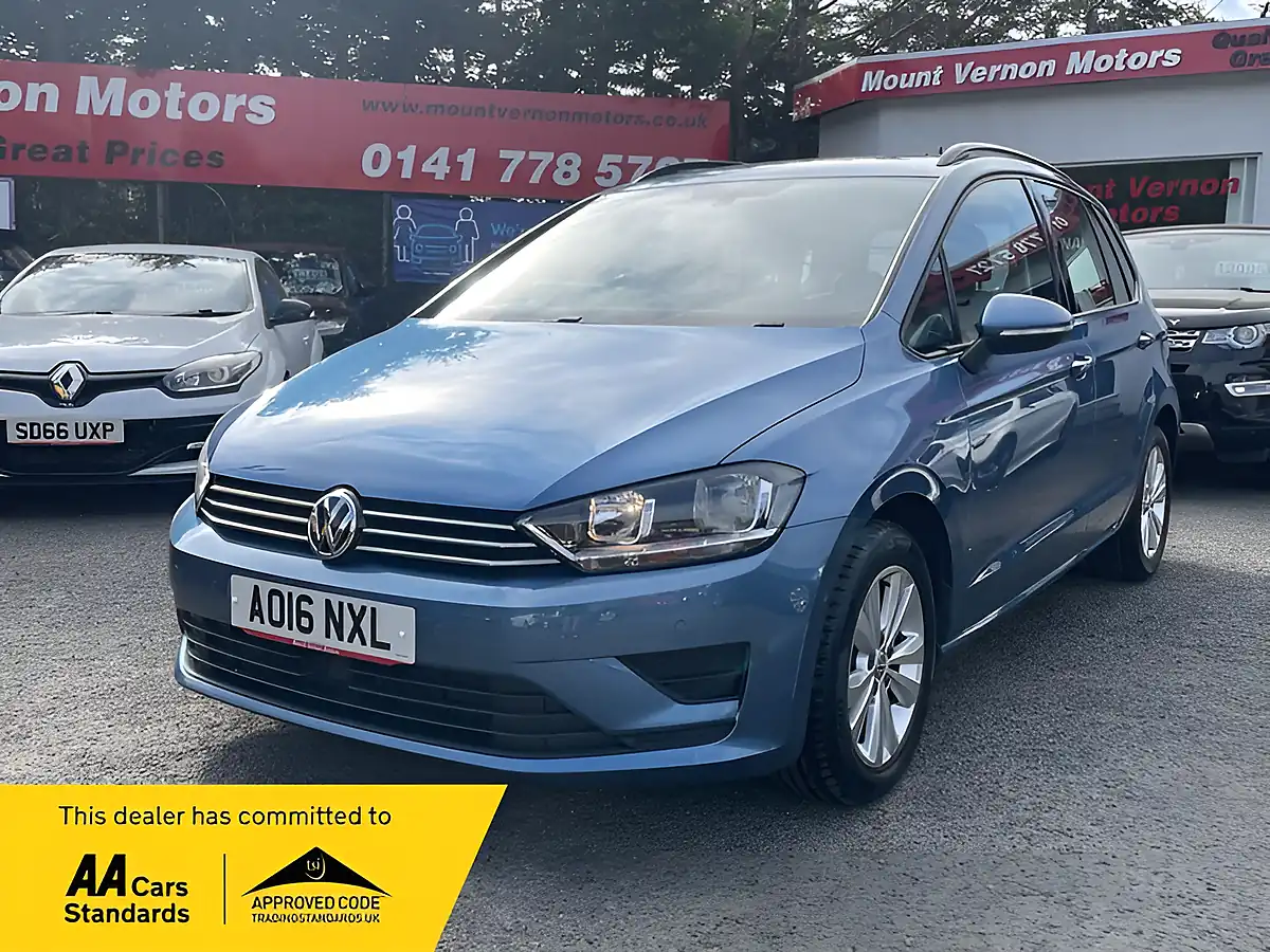 Used 2016 Volkswagen Golf Sv Se Blue - Front View