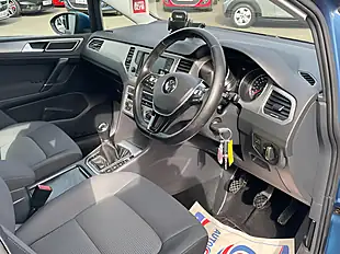 Used 2016 Volkswagen Golf Sv Se Blue - Interior and Exterior details 10
