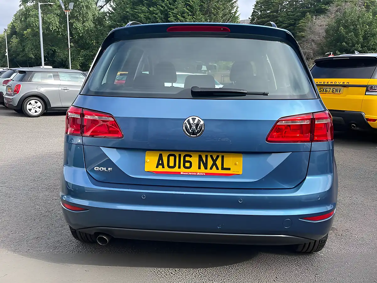 Used 2016 Volkswagen Golf Sv Se Blue - Interior and Exterior details 5