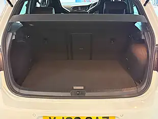 Used 2016 Volkswagen Golf White - Interior and Exterior details 16