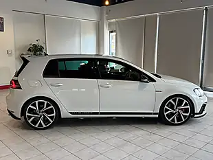 Used 2016 Volkswagen Golf White - Interior and Exterior details 7