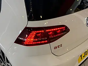 Used 2016 Volkswagen Golf White - Interior and Exterior details 9
