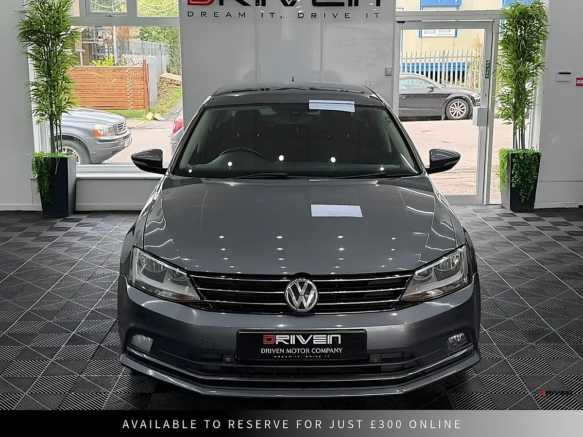 Used 2016 Volkswagen Jetta Se Grey - Interior and Exterior details 3