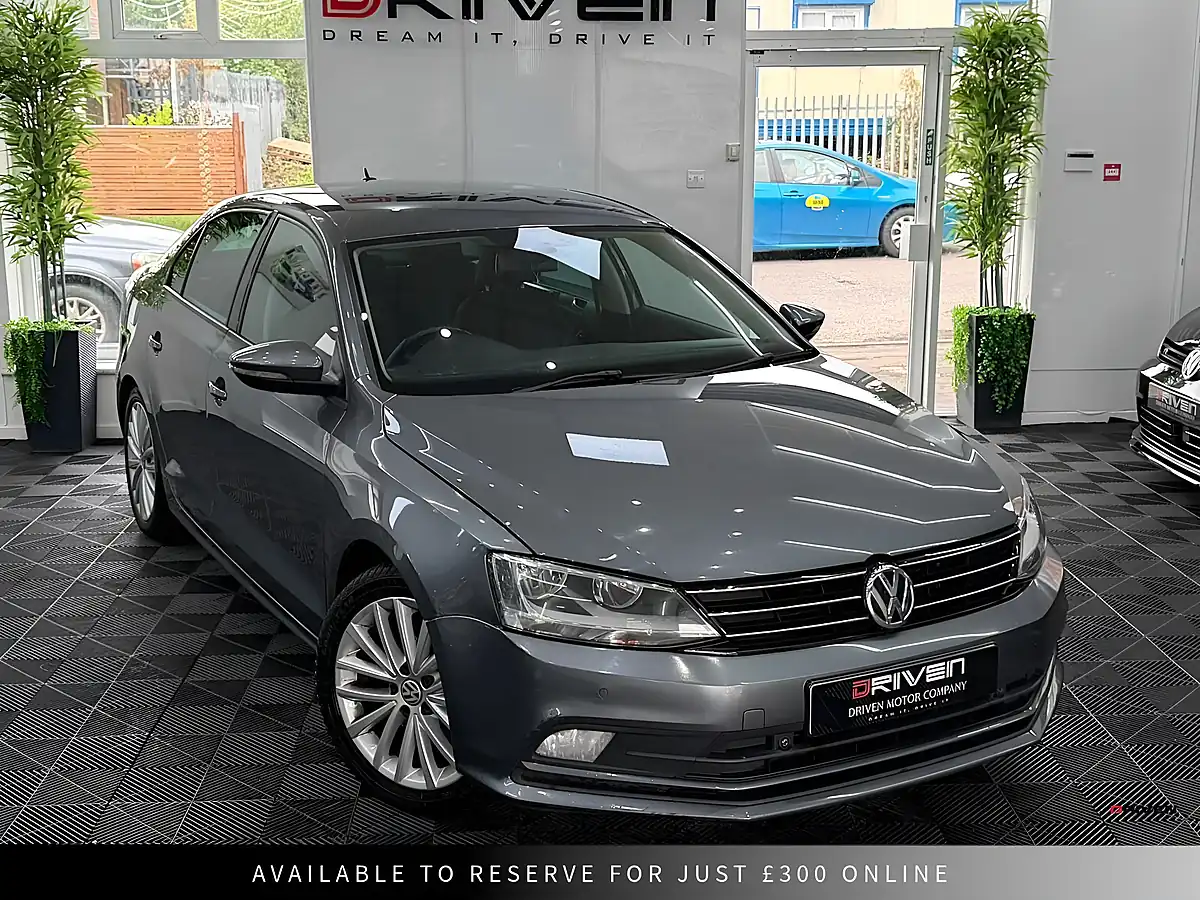 Used 2016 Volkswagen Jetta Se Grey - Interior and Exterior details 7