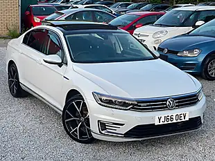 Used 2016 Volkswagen Passat Advance White - Interior and Exterior details 2