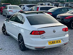 Used 2016 Volkswagen Passat Advance White - Interior and Exterior details 5