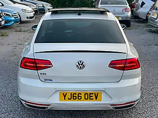 Used 2016 Volkswagen Passat Advance White - Interior and Exterior details 7