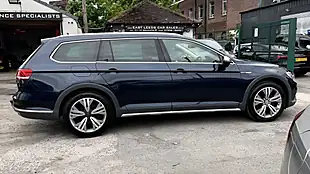Used 2016 Volkswagen Passat Alltrack Blue - Interior and Exterior details 2
