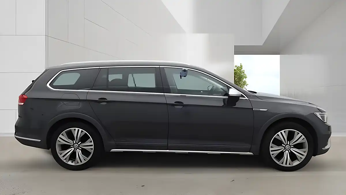 Used 2016 Volkswagen Passat Alltrack Grey - Interior and Exterior details 5