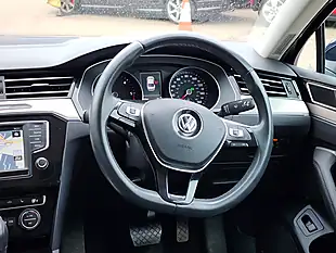 Used 2016 Volkswagen Passat Bluemotion Tech GT Blue - Interior and Exterior details 8