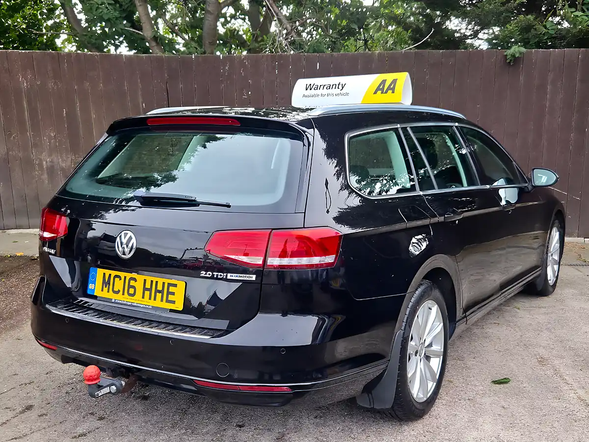 Used 2016 Volkswagen Passat Bluemotion Tech Se Black - Interior and Exterior details 8