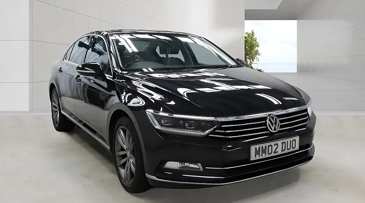Used 2016 Volkswagen Passat GT Black - Front View
