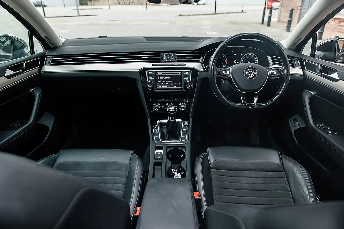 Used 2016 Volkswagen Passat GT Black - Interior and Exterior details 16
