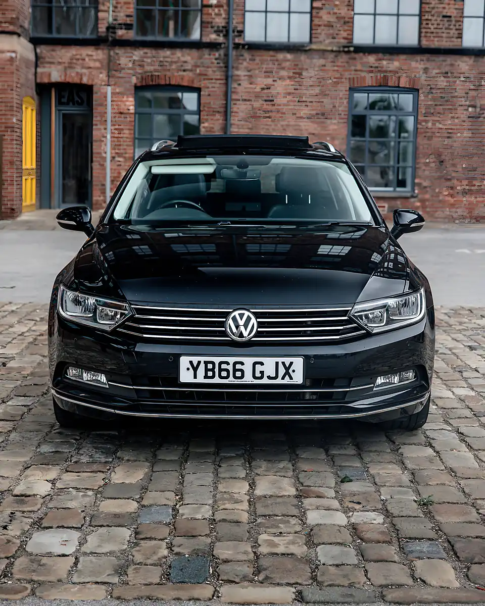 Used 2016 Volkswagen Passat GT Black - Interior and Exterior details 9
