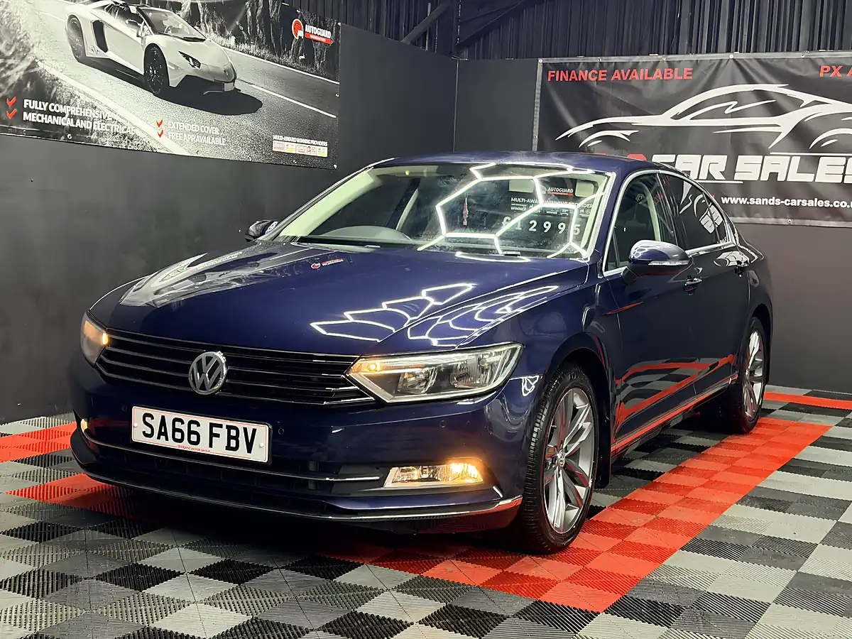 Used 2016 Volkswagen Passat GT Blue - Interior and Exterior details 15