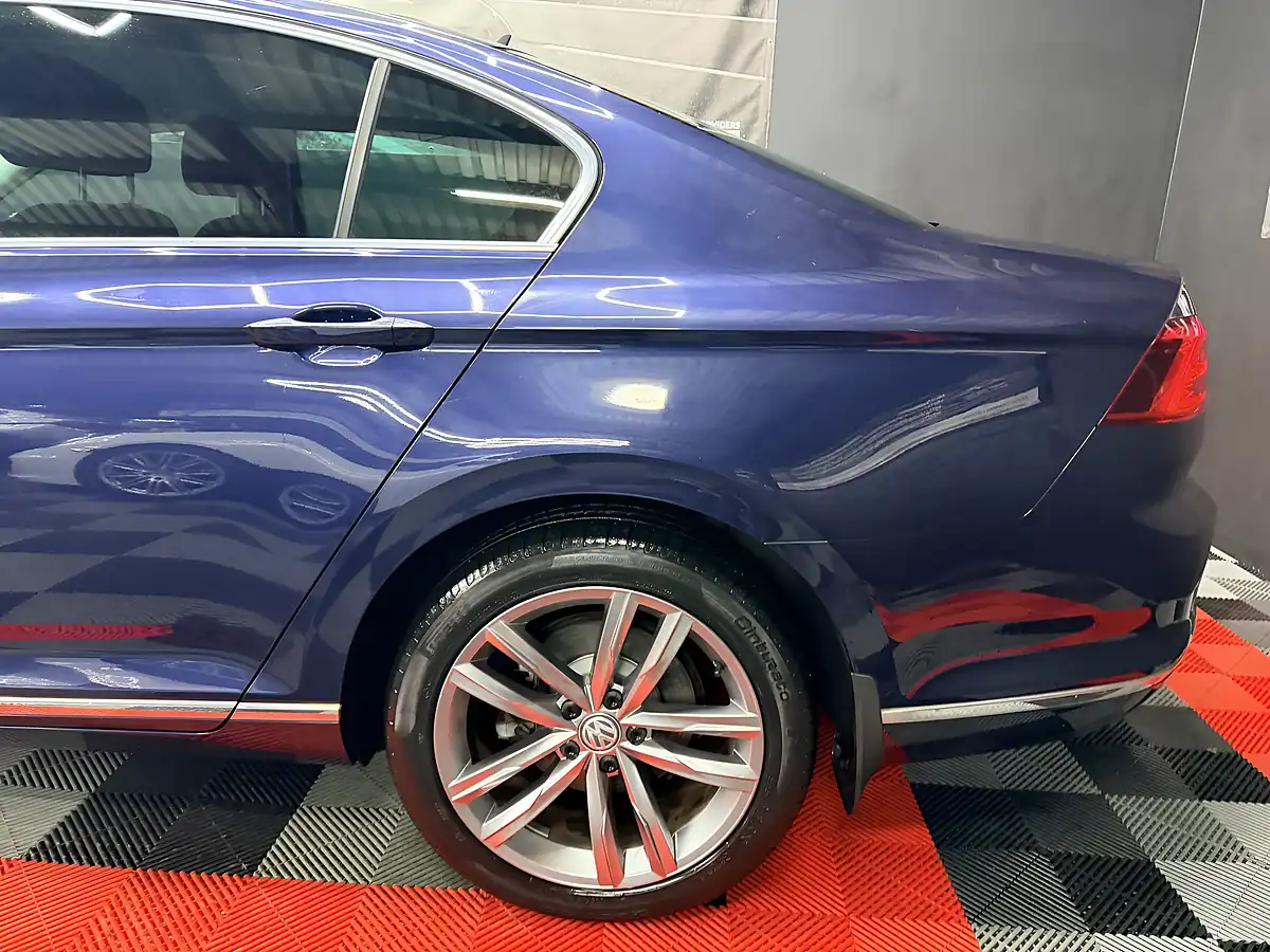Used 2016 Volkswagen Passat GT Blue - Interior and Exterior details 5