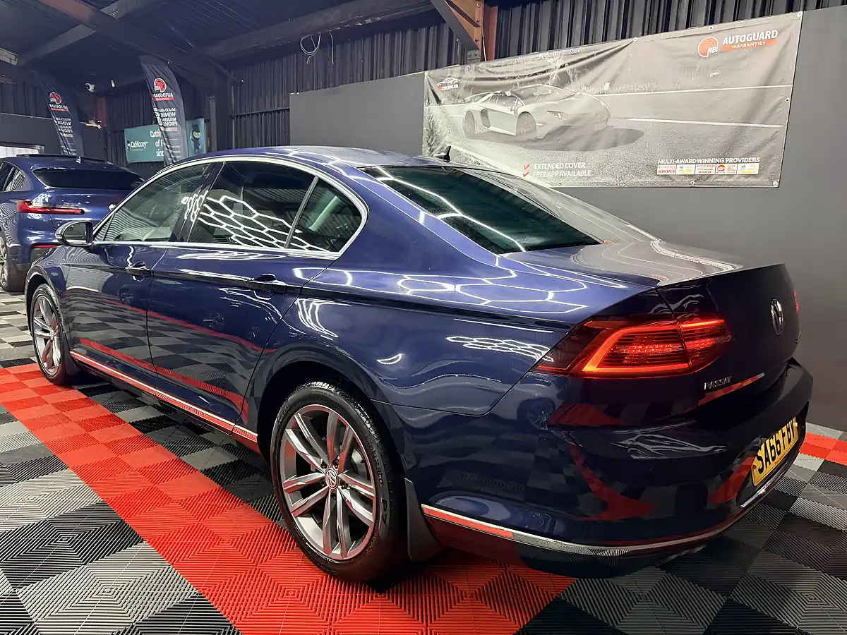 Used 2016 Volkswagen Passat GT Blue - Interior and Exterior details 7