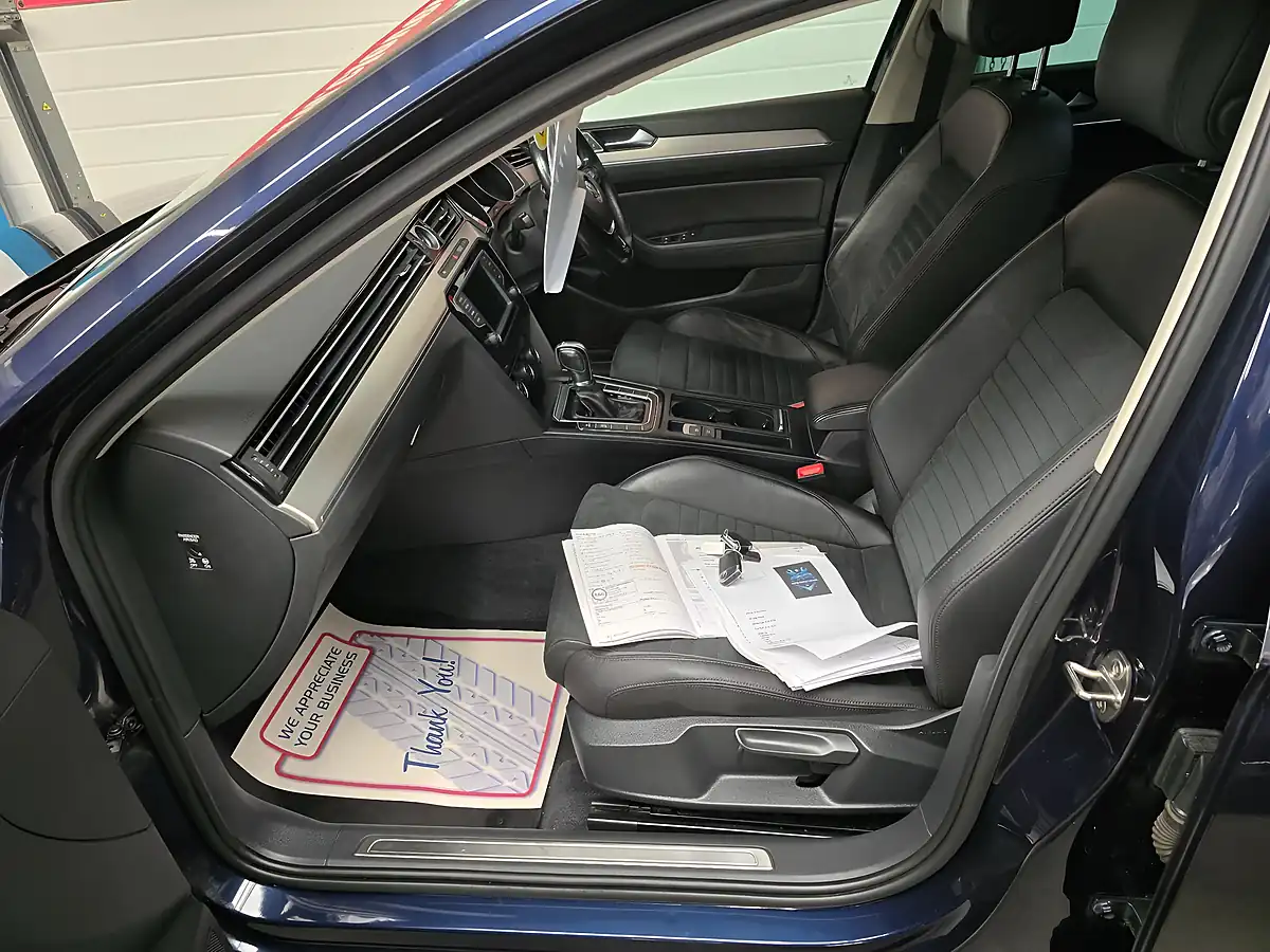 Used 2016 Volkswagen Passat GT Blue - Interior and Exterior details 11