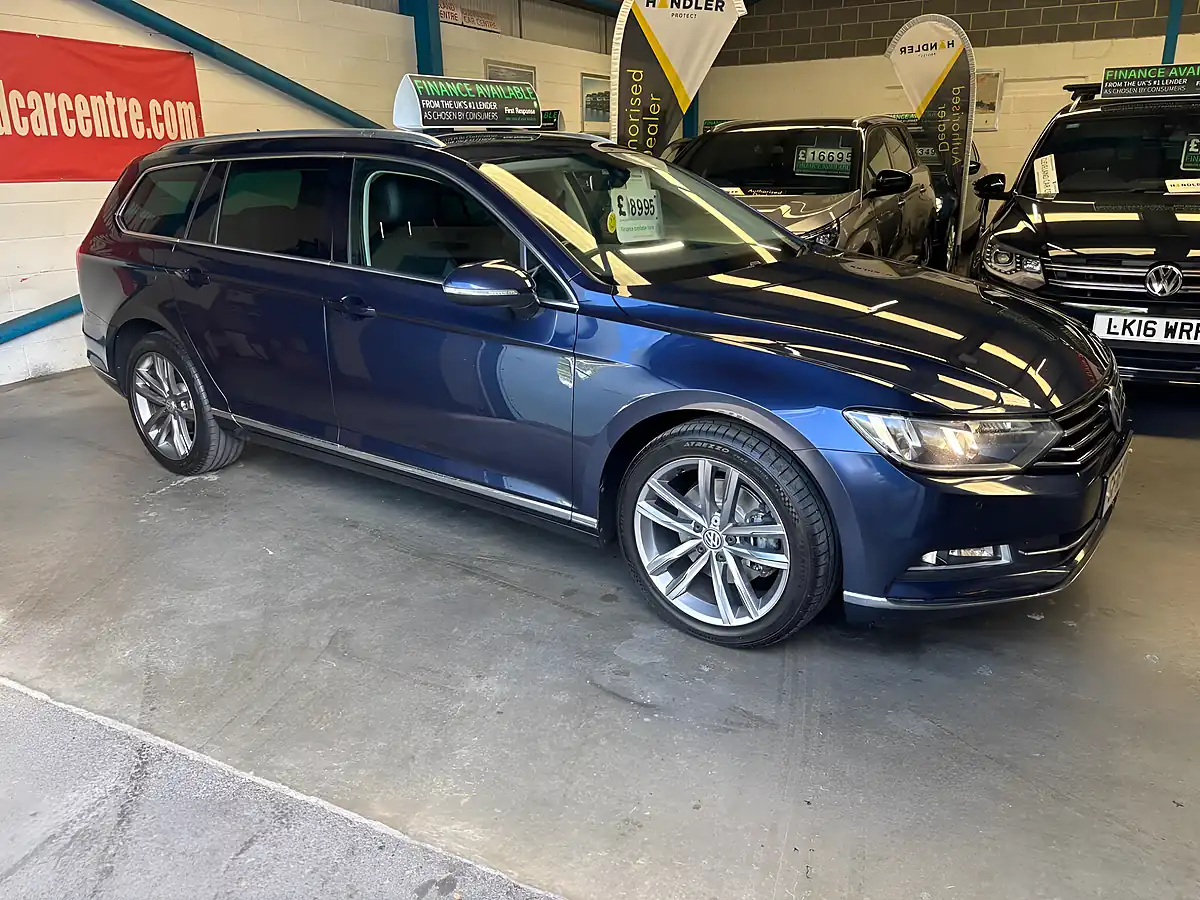 Used 2016 Volkswagen Passat GT Blue - Interior and Exterior details 3