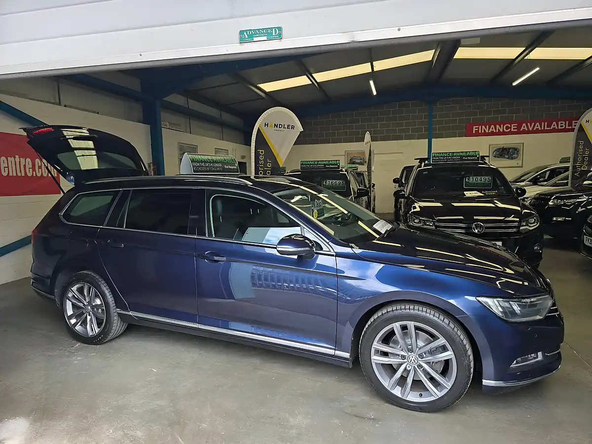Used 2016 Volkswagen Passat GT Blue - Interior and Exterior details 8