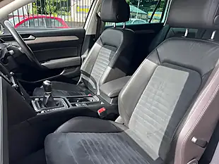 Used 2016 Volkswagen Passat GT White - Interior and Exterior details 12