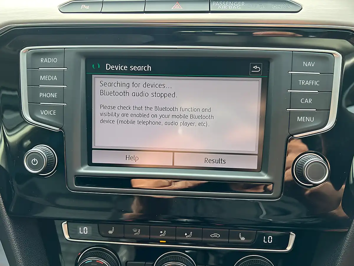 Used 2016 Volkswagen Passat GT White - Interior and Exterior details 17