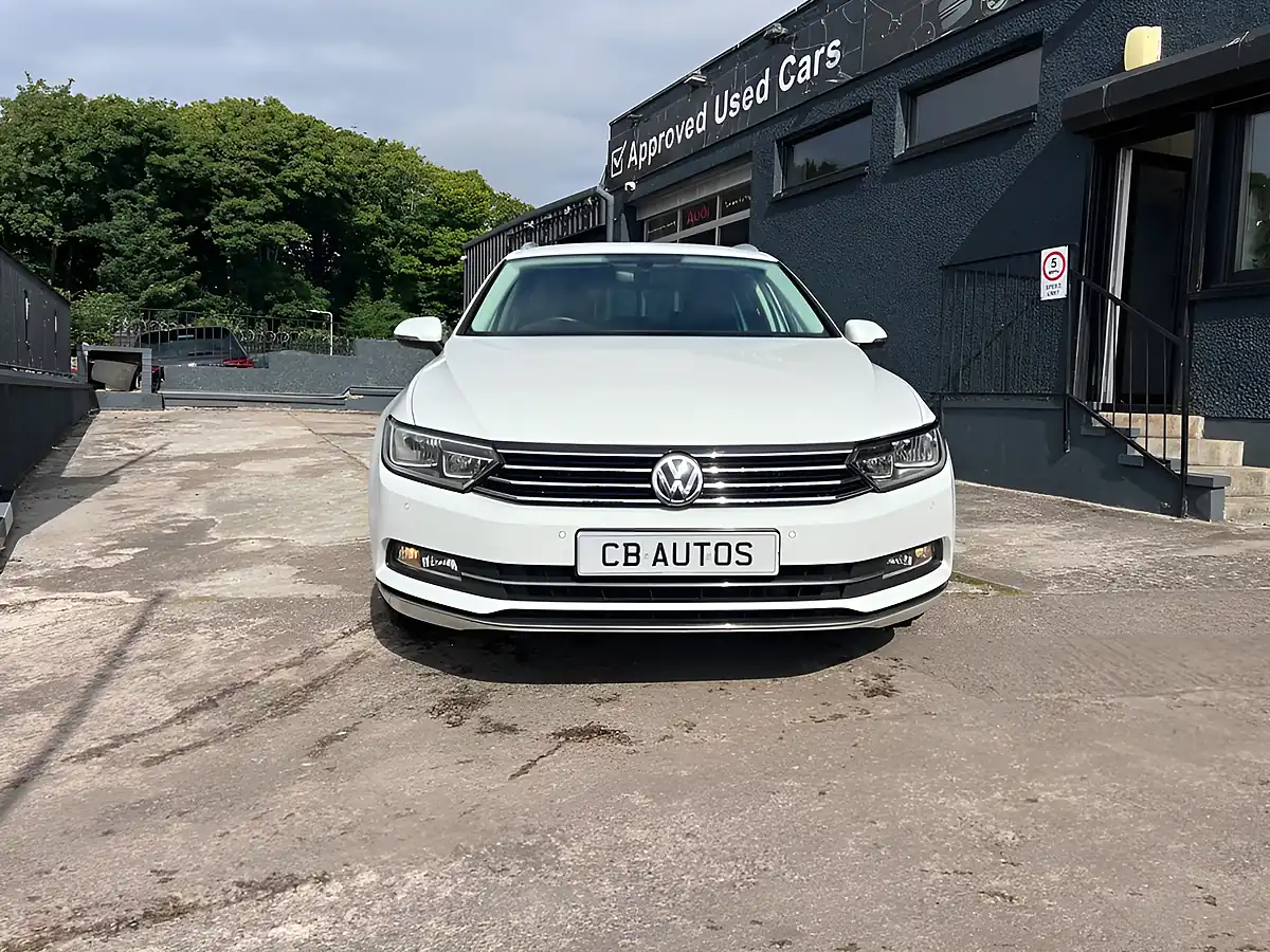 Used 2016 Volkswagen Passat GT White - Interior and Exterior details 2