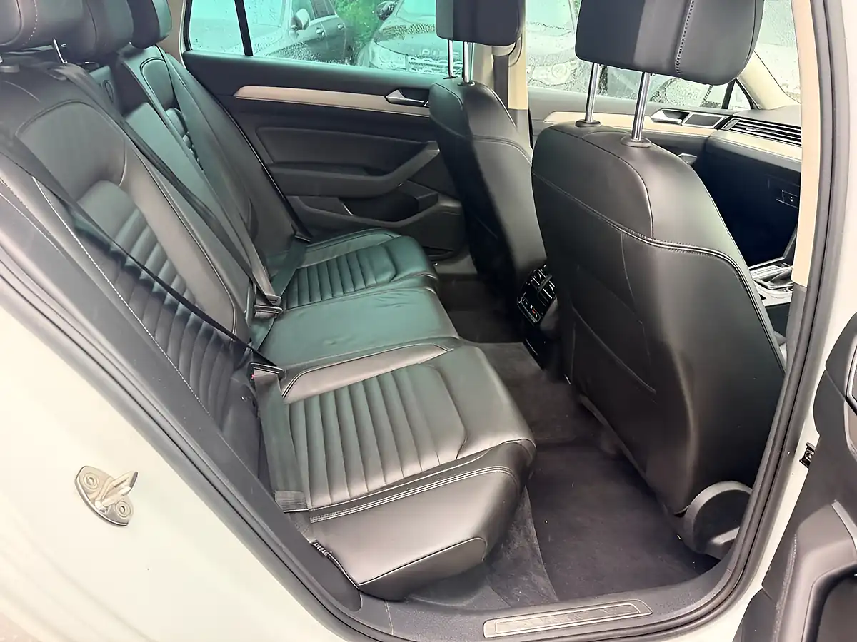 Used 2016 Volkswagen Passat GT White - Interior and Exterior details 15