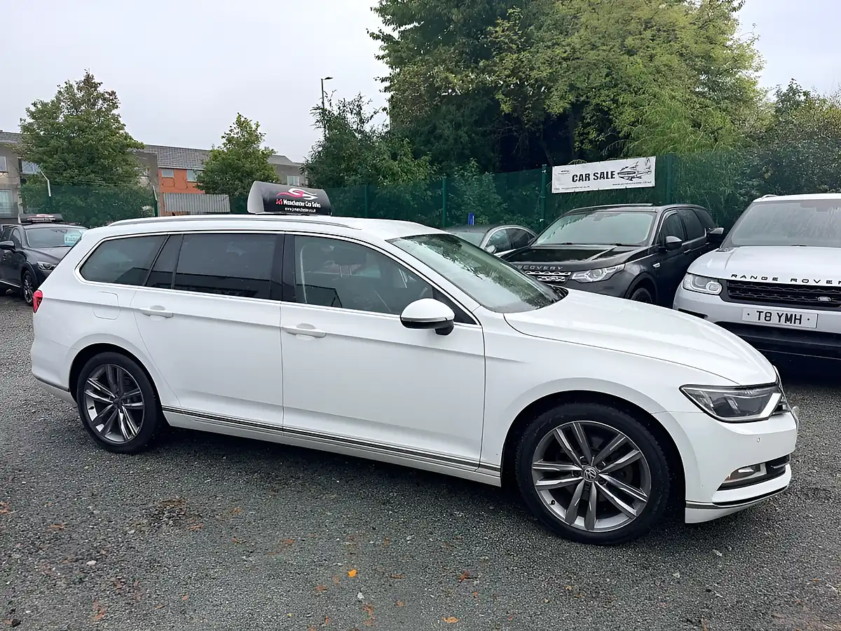 Used 2016 Volkswagen Passat GT White - Interior and Exterior details 3