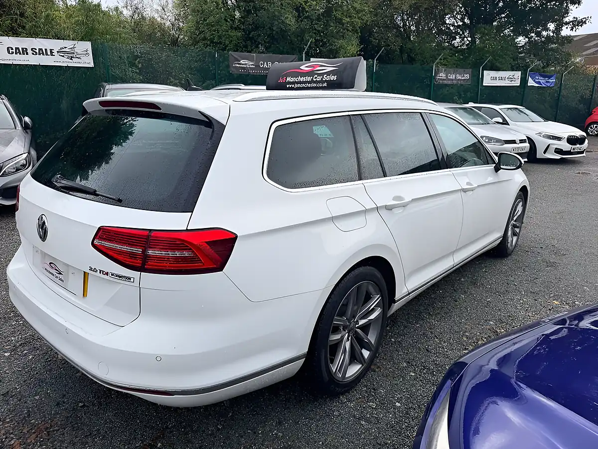 Used 2016 Volkswagen Passat GT White - Interior and Exterior details 5