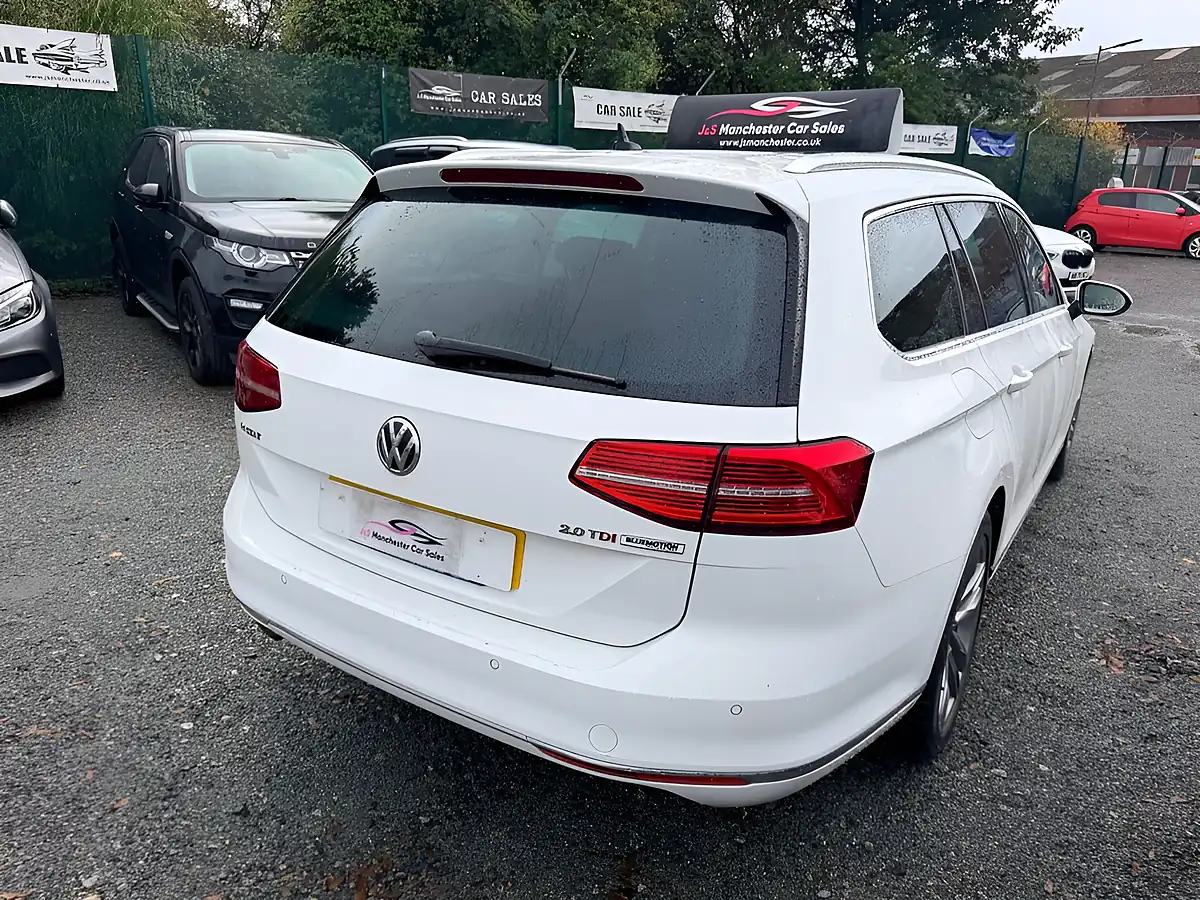 Used 2016 Volkswagen Passat GT White - Interior and Exterior details 6