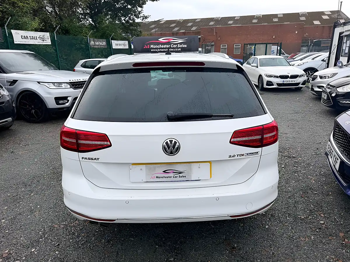 Used 2016 Volkswagen Passat GT White - Interior and Exterior details 7