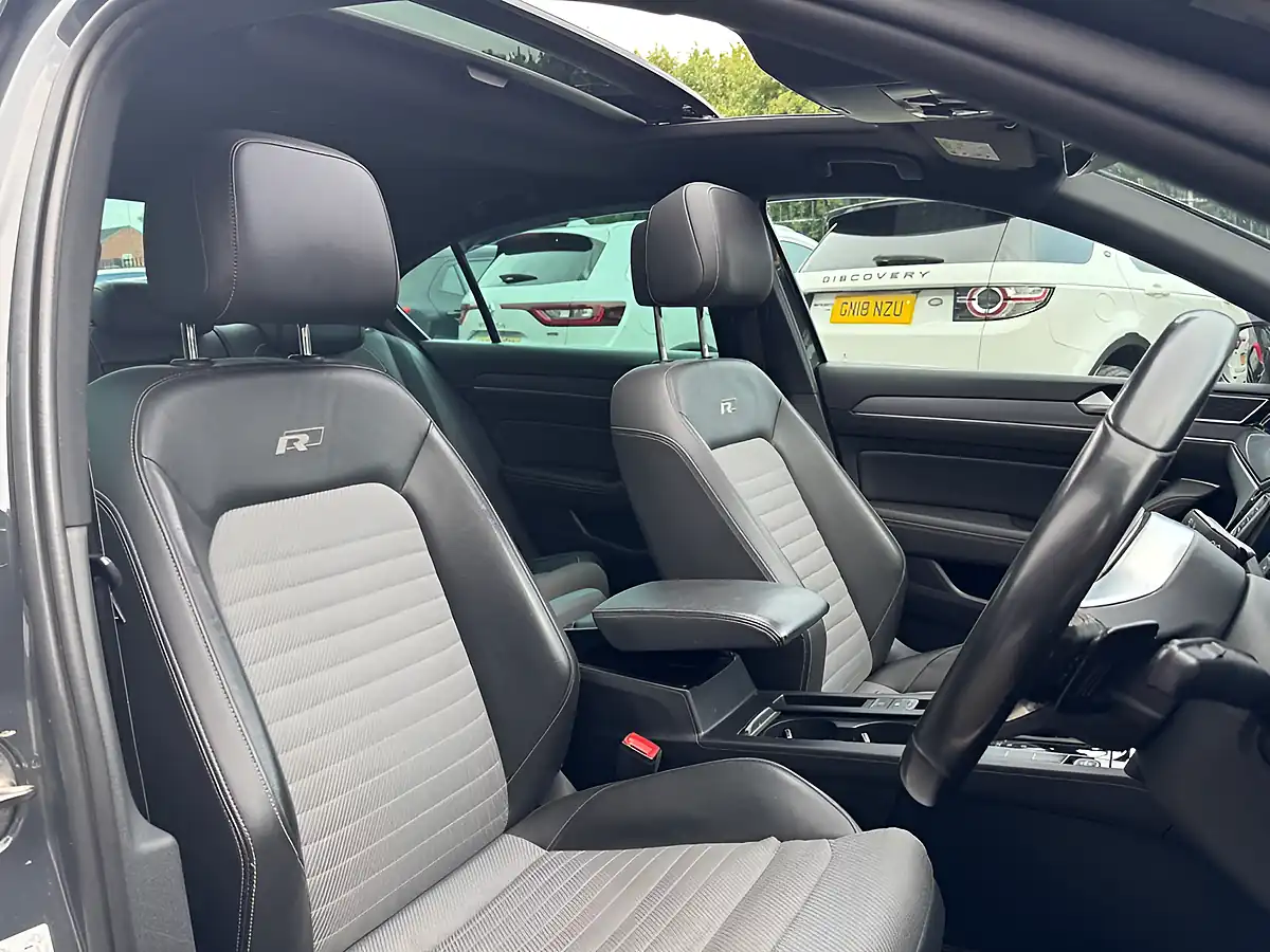 Used 2016 Volkswagen Passat R-Line Grey - Interior and Exterior details 10