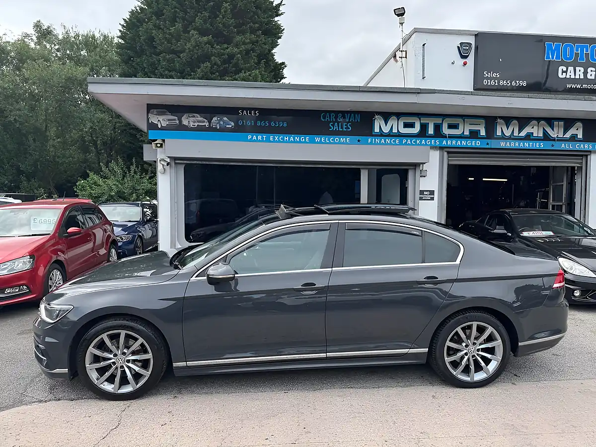 Used 2016 Volkswagen Passat R-Line Grey - Interior and Exterior details 2