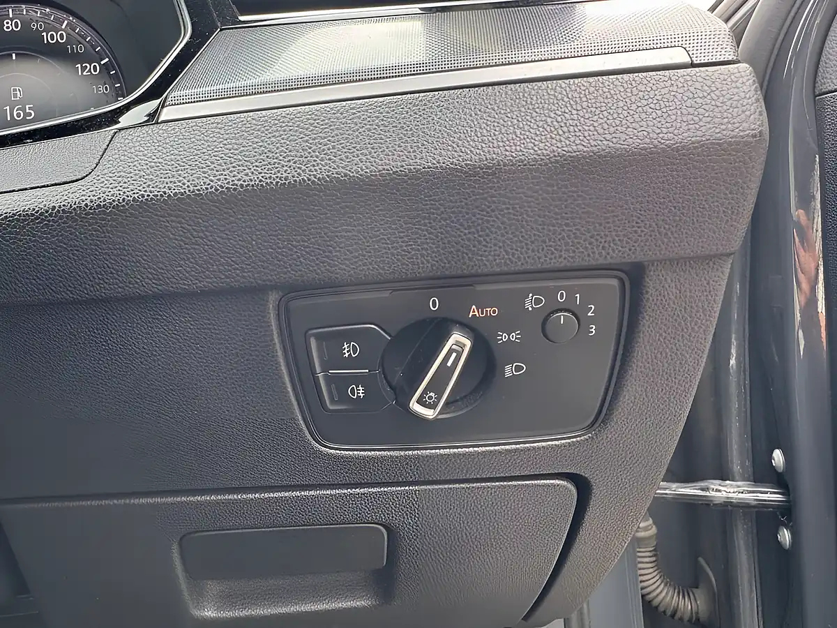 Used 2016 Volkswagen Passat R-Line Grey - Interior and Exterior details 20