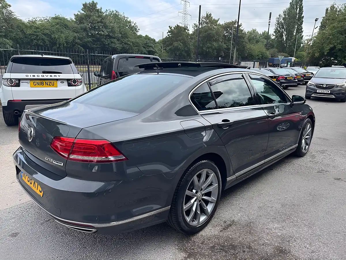 Used 2016 Volkswagen Passat R-Line Grey - Interior and Exterior details 3