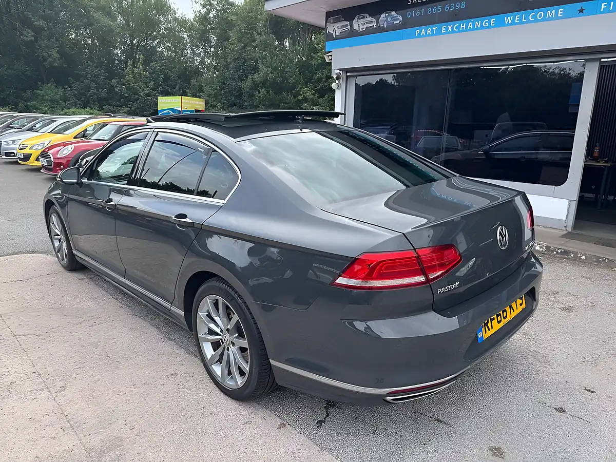 Used 2016 Volkswagen Passat R-Line Grey - Interior and Exterior details 5