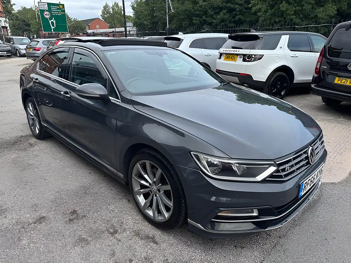 Used 2016 Volkswagen Passat R-Line Grey - Interior and Exterior details 6