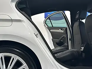 Used 2016 Volkswagen Passat R-Line Oryx White - Interior and Exterior details 12