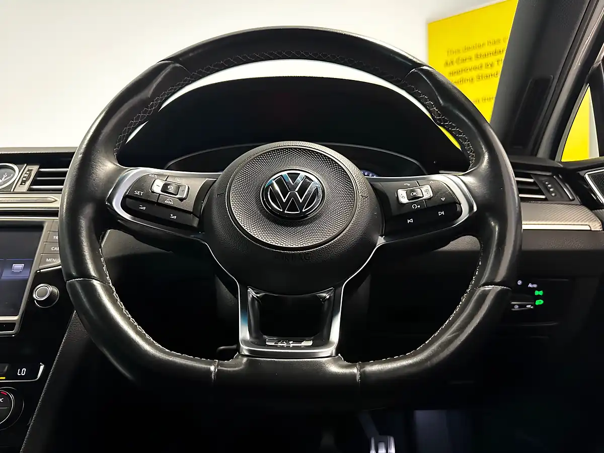 Used 2016 Volkswagen Passat R-Line Oryx White - Interior and Exterior details 14