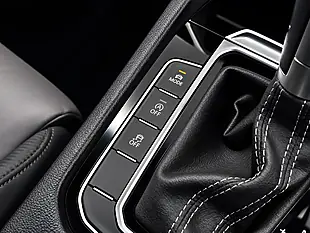 Used 2016 Volkswagen Passat R-Line Oryx White - Interior and Exterior details 16